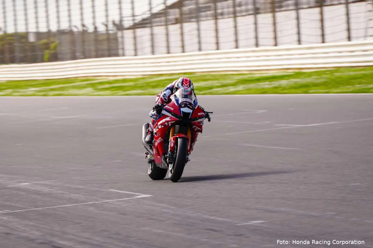 Jonathan Rea pilota Honda HRC WorldSBK nel test Superbike a Portimao