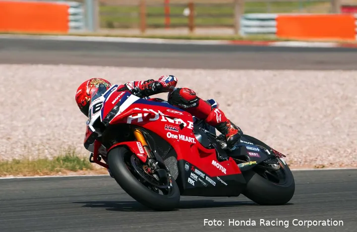 Jake Dixon pilota Honda HRC nel test SBK a Donington Park