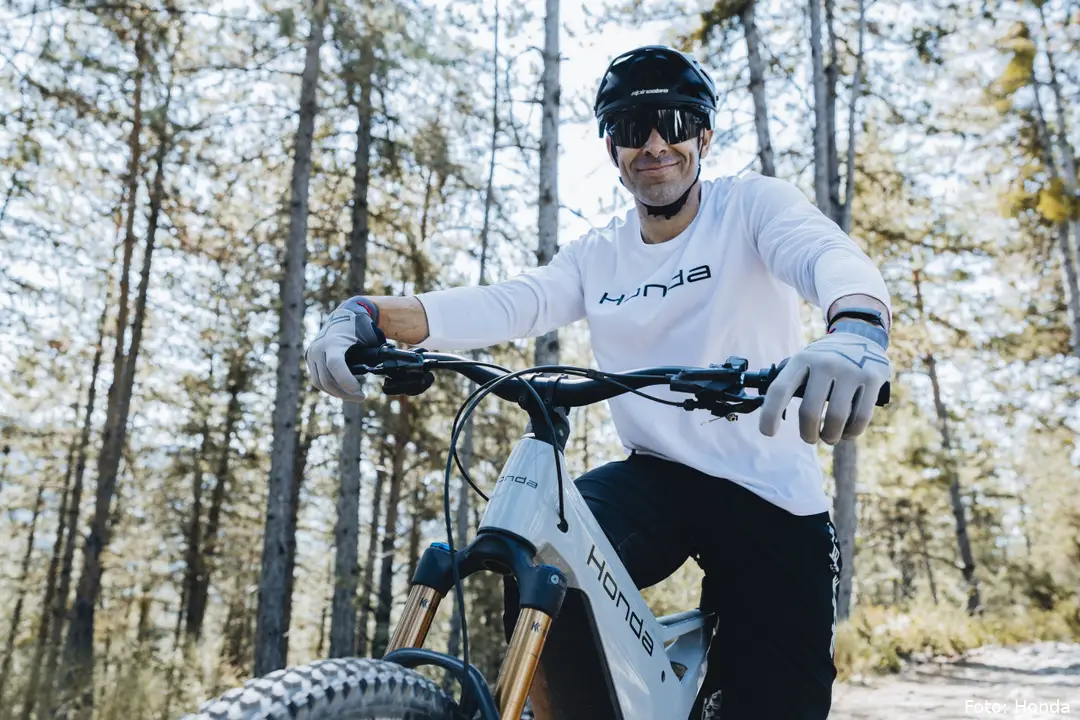 honda-is-getting-into-electric-mountain-bikes-this-is-the-first-prototype-of-the-e-mtb_6