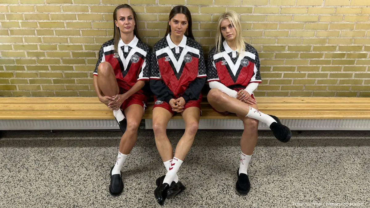 rotate dbu hummel kvindelandsholdstrojer