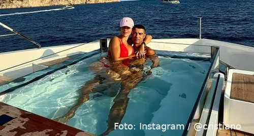 🛥️ ☀️ ❤️