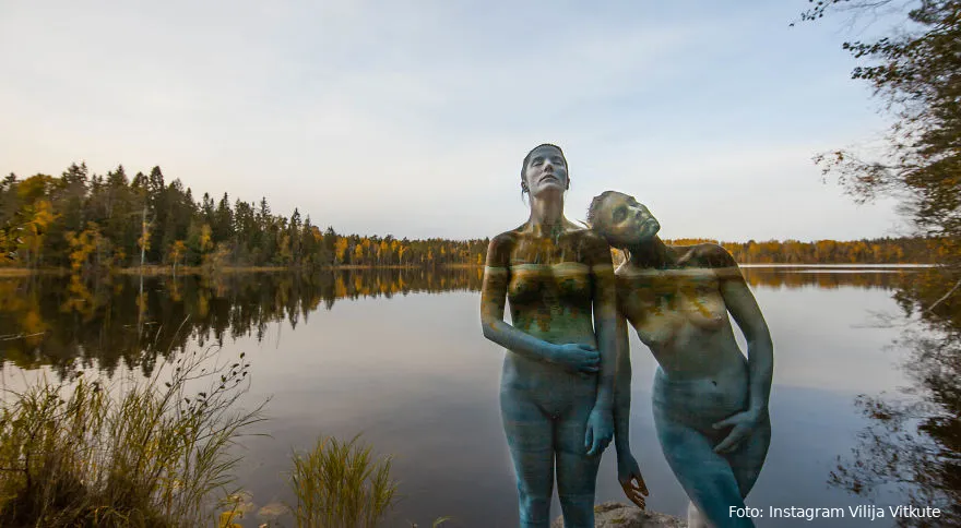 the landscapes within by bodypainter and photographer vilija vitkute 5bb235f5e8692 880