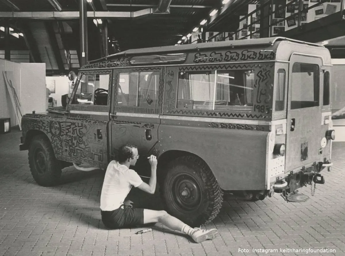 painted-cars-by-keith-haring-1