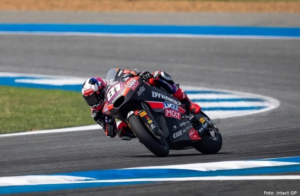 agius-moto2-pole-buriram