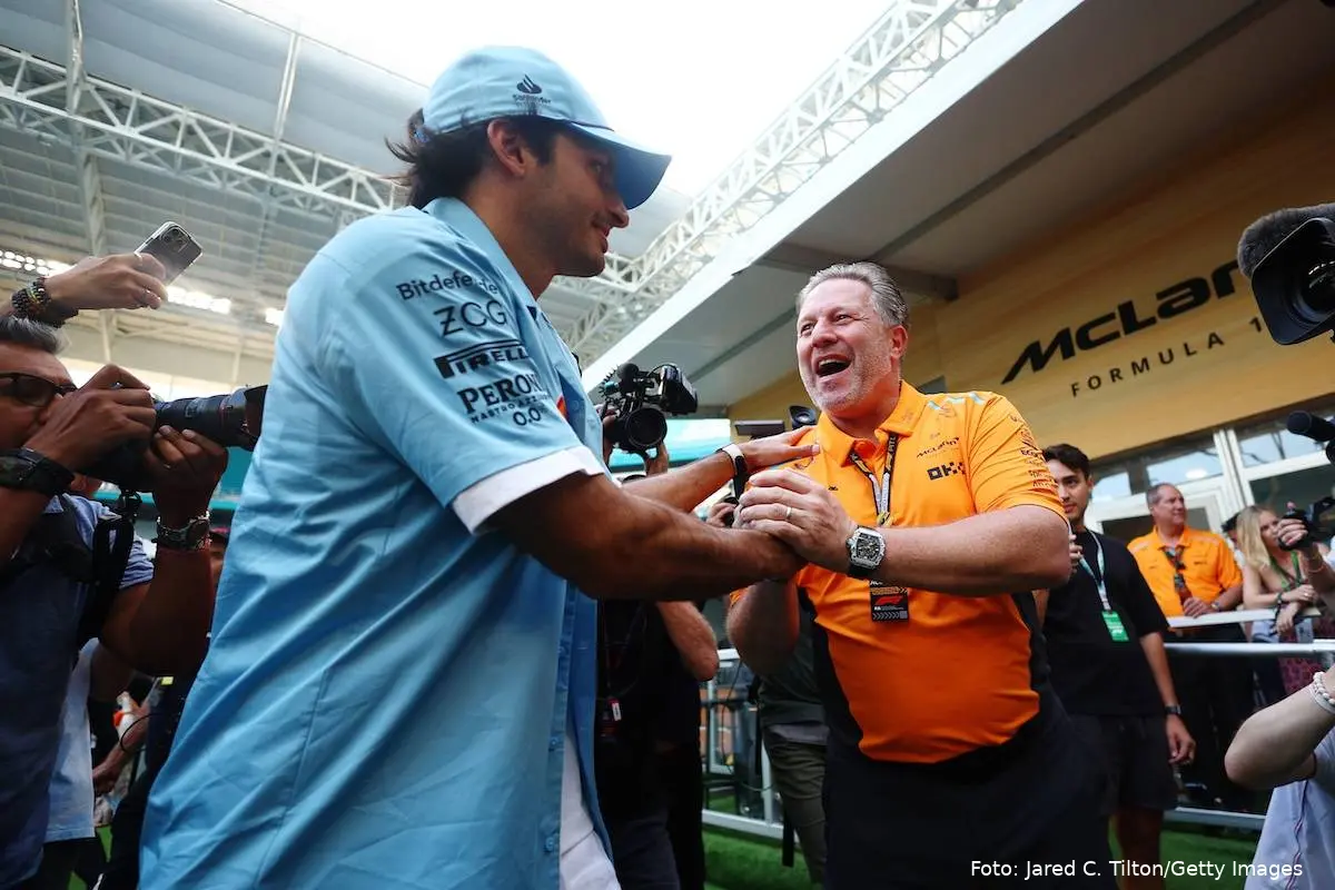 carlos sainz zak brown
