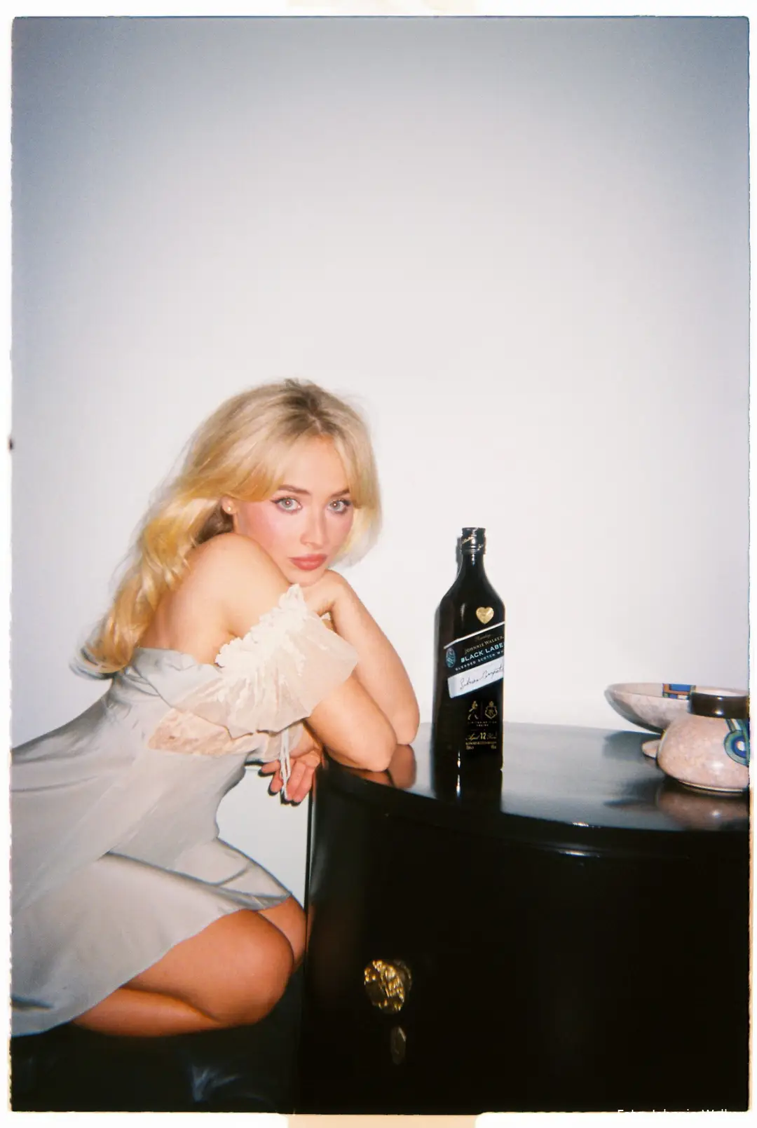 Johnnie-Walker-Black-Label-x-Sabrina-Carpenter-Limited-Edition-Design