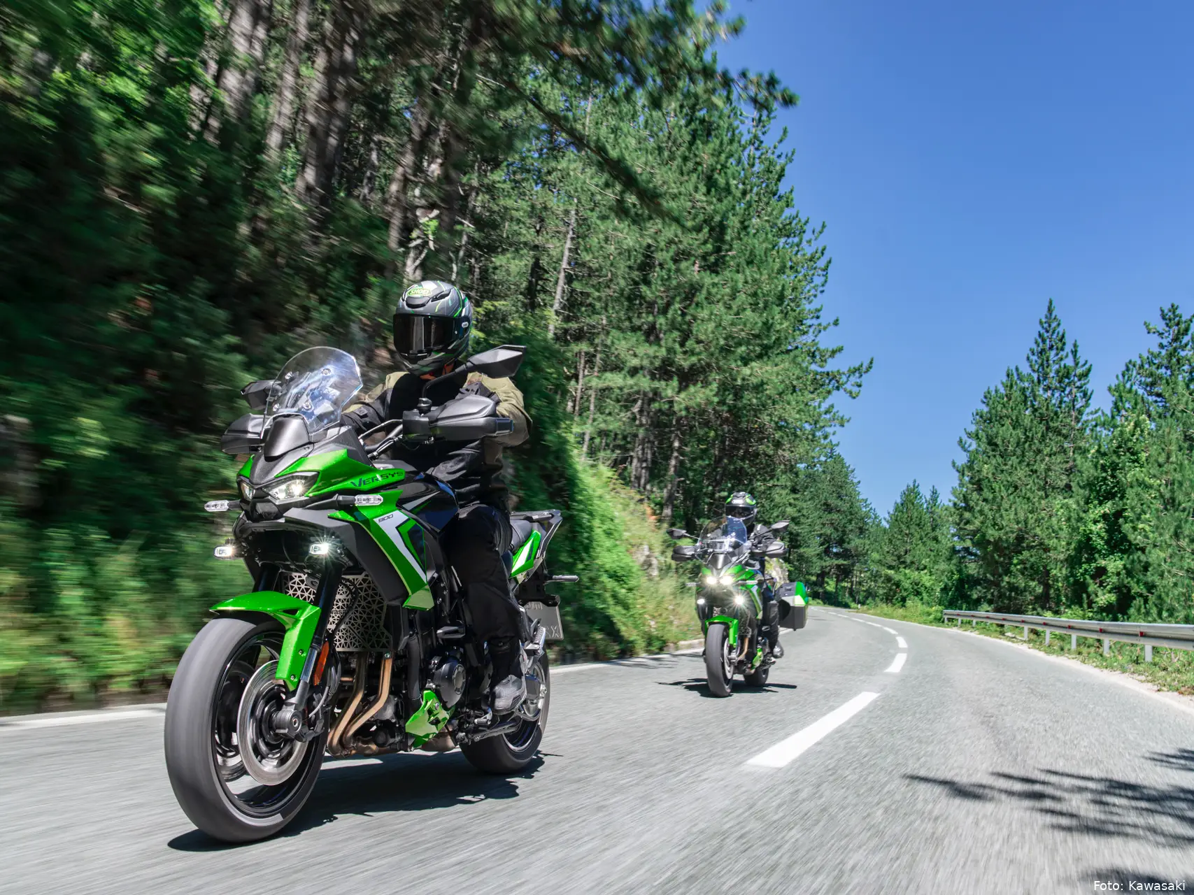 2027 Versys 900 SE (3)