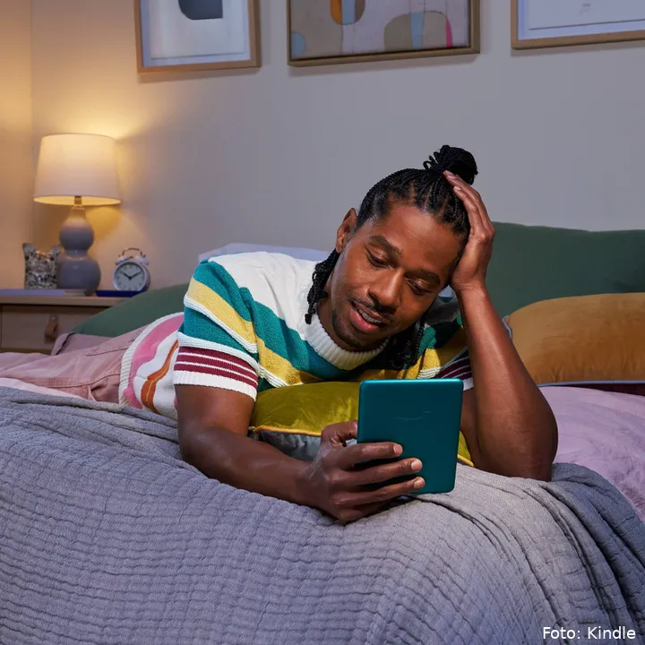 thumbnail_kindle-paperwhite-signature-edition-09