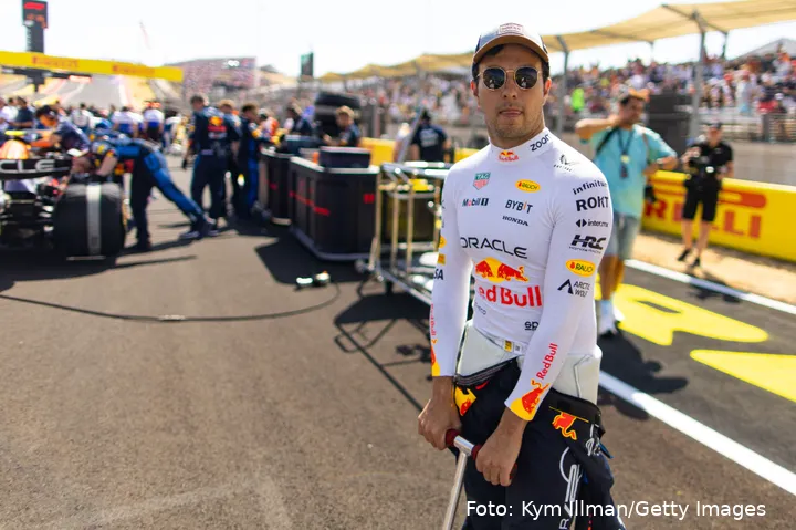 <i>Sergio Perez</i>