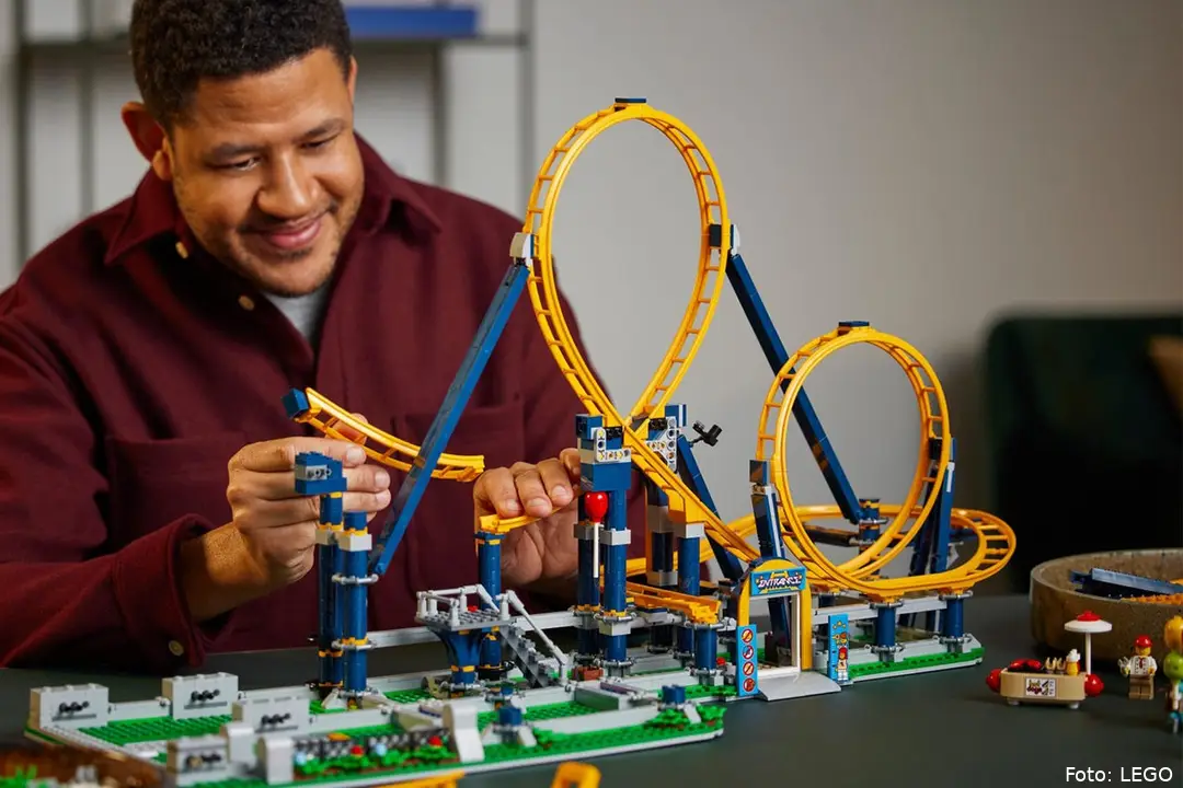 https hypebeastcom image 2022 06 lego unveil loop coastr 10303 set release info 10