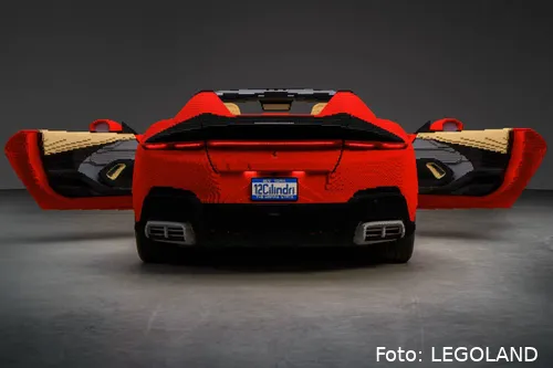 https___hypebeast.com_image_2026_03_31_LEGO-Ferrari-12Cilindri-Spider-Life-Size-Model-LEGOLAND-New-York-Announcement-2