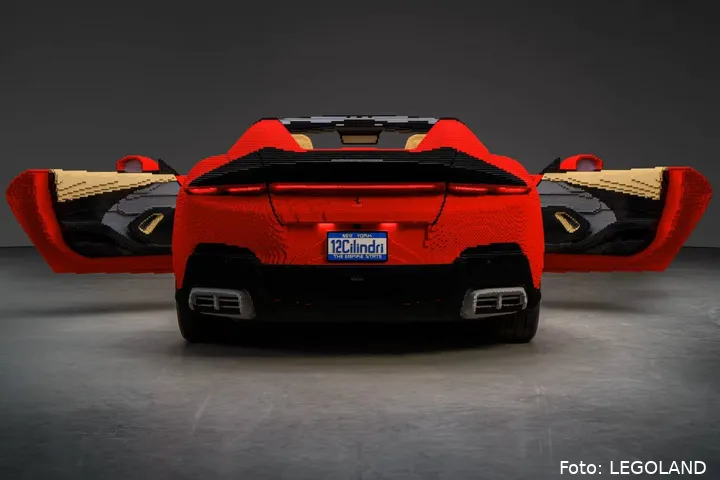 https___hypebeast.com_image_2026_03_31_LEGO-Ferrari-12Cilindri-Spider-Life-Size-Model-LEGOLAND-New-York-Announcement-2