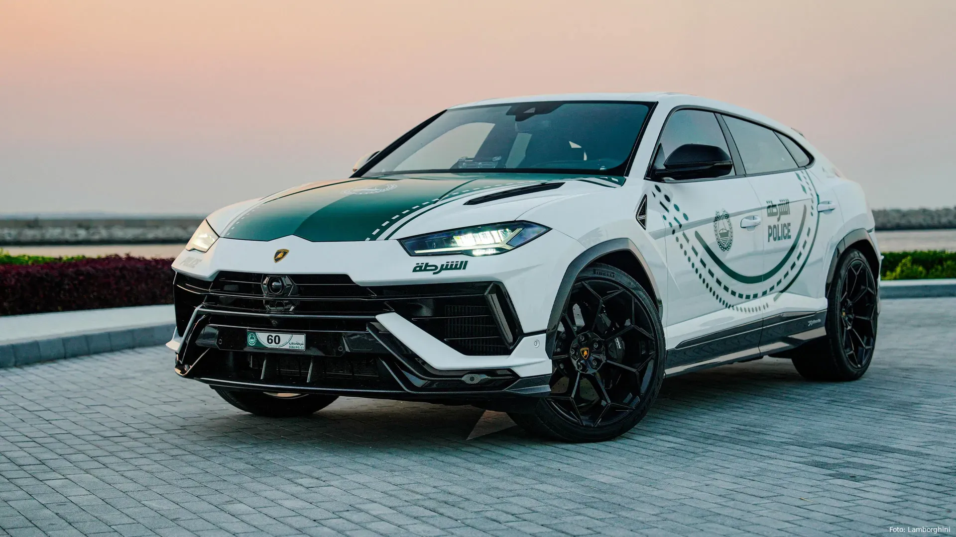 dubai police lamborghini urus performante 100913800 h