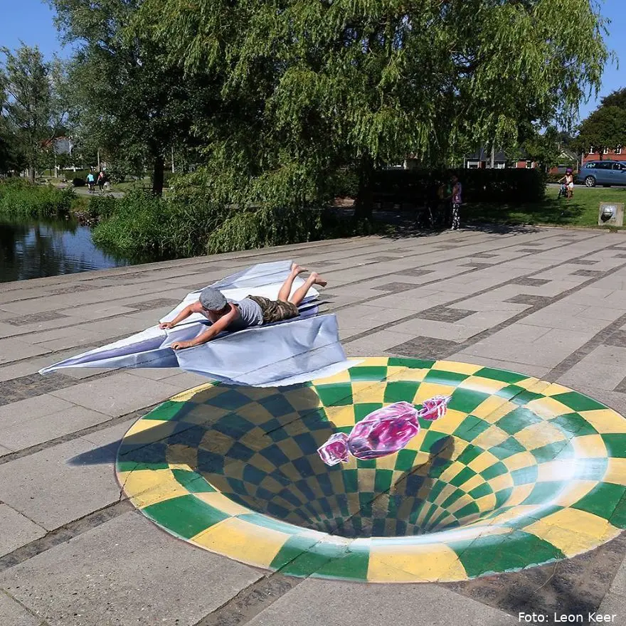 this street artist will make your mind explode with your 3d art 5bb427b68c4e1 880