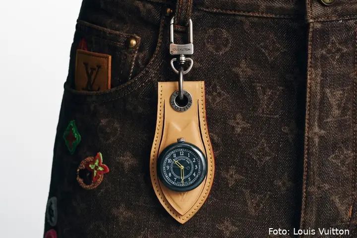 https---hypebeast.com-image-2026-09-28-louis-vuitton-monterey-ceramic-watch-w0cr11-w0cr21-release-info-1