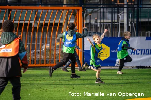 Opening-Cruyff-Court-Patrick-Kluivert--Marielle-van-Opbergen-9-