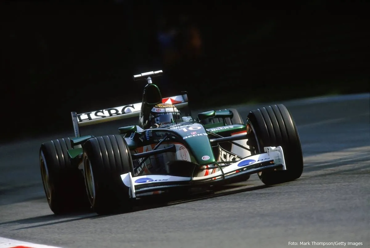 eddie irvine jaguar 2002