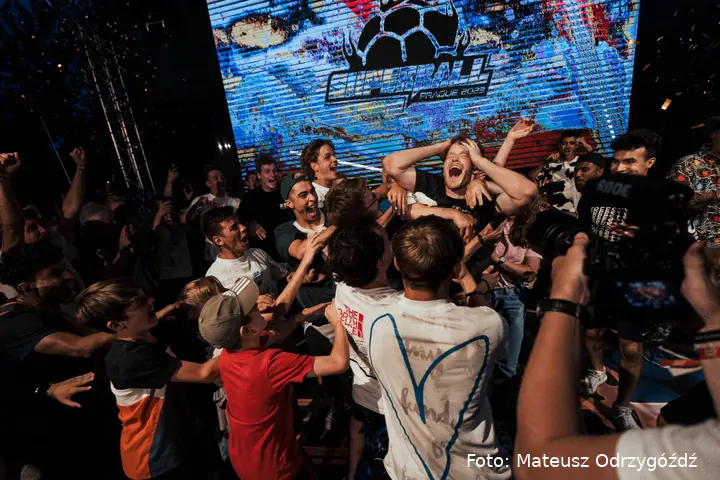 Jesse Marlet (NED) celebrates his victory in the Male 1x1 Battles category at the Super Ball World Open 2023 in Prague, Czech Republic - Picture by Mateusz Odrzygóźdź for the WFFA