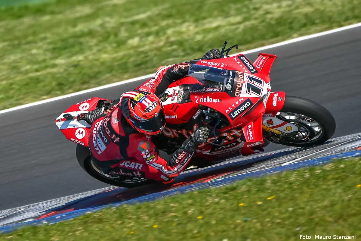 Nicolò Bulega pilota Ducati Superbike nel Misano Test WorldSBK