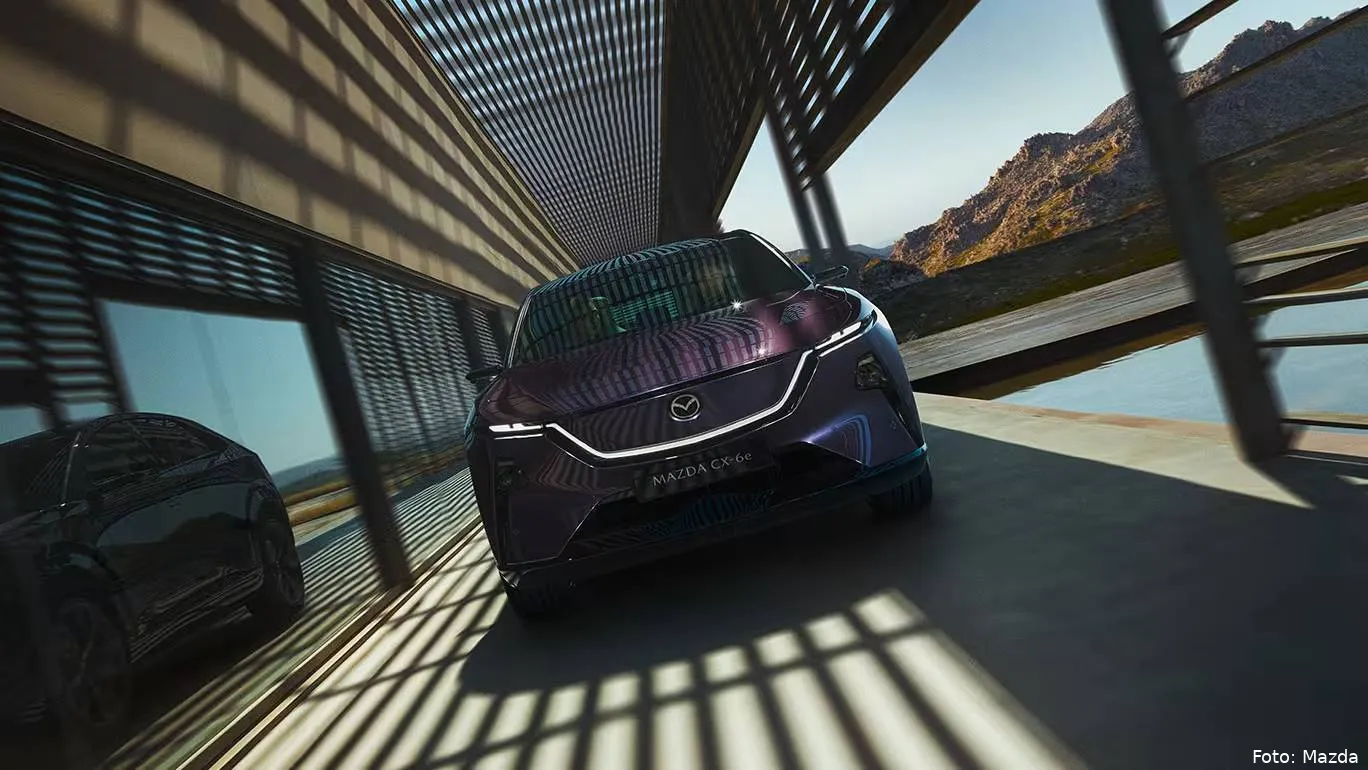 03-j90k-gallery-navigation-desktop-3