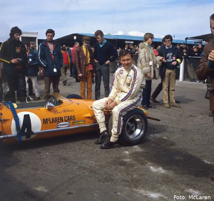 Original-18316-credit-getty-bruce-mclaren-march-1970-mclaren-ford-m14a-before-the-start-of-the-race-of-champions-at-brands-hatch-in-kent