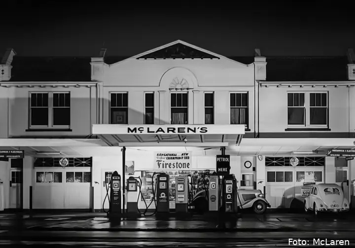 Original-18317-mclaren-service-station