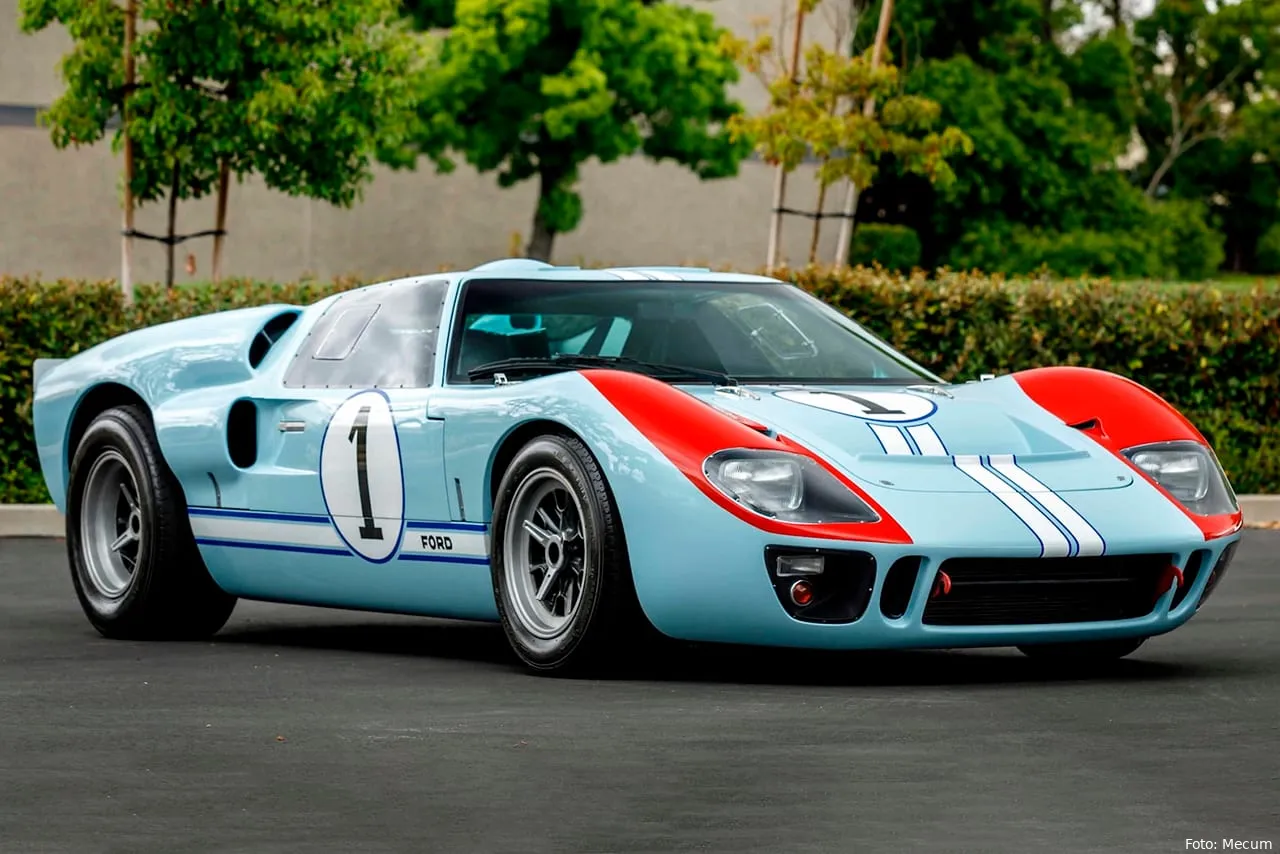 ford v ferrari 1966 superformance ford gt40 mkii replica 9