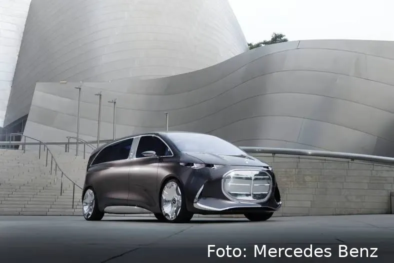 2025_MercedesBenz_VisionV_030