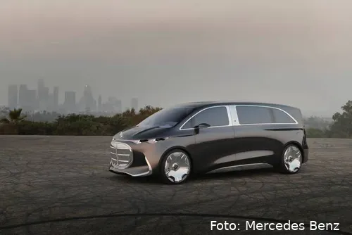2025_MercedesBenz_VisionV_038