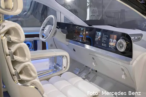 2025_MercedesBenz_VisionV_079