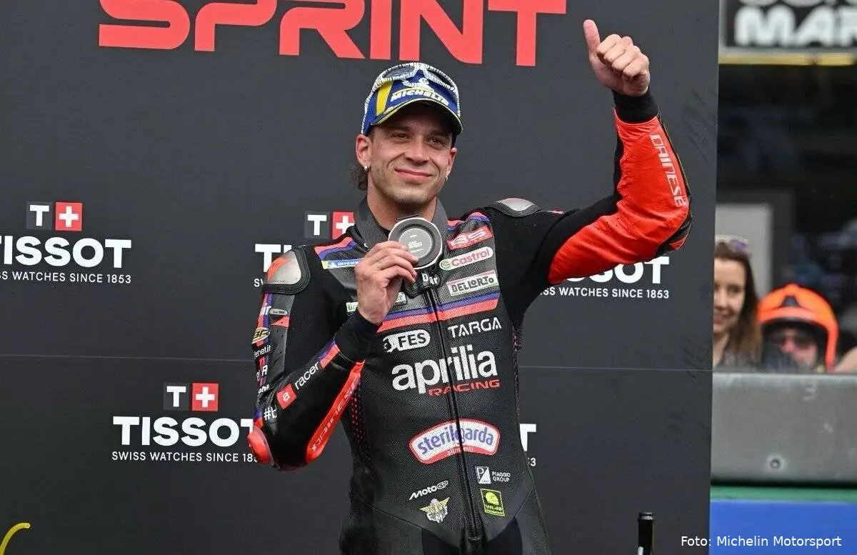 bezzecchi-sprint-motogp-podio-francia
