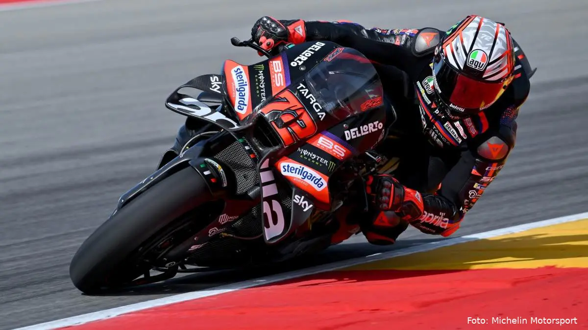 Marco Bezzecchi guida l'Aprilia MotoGP nelle Qualifiche ad Aragon