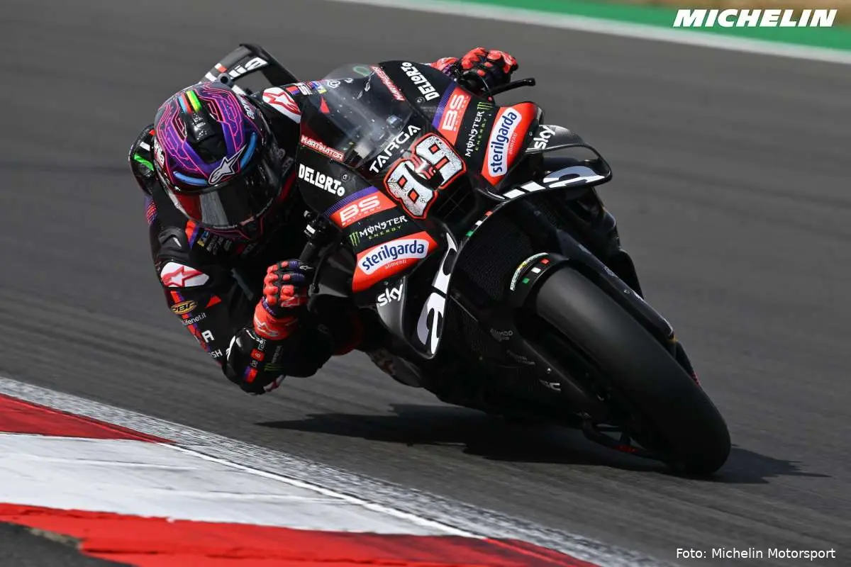 Jorge Martin guida la Aprilia MotoGP a Silverstone