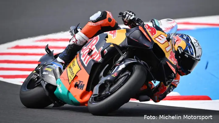 Pedro Acosta rides the KTM RC16 in the MotoGP race in Japan
