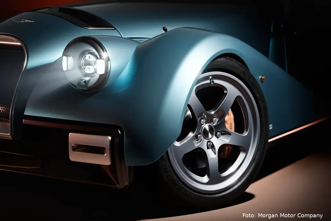 https___hypebeast.com_image_2026_04_23_morgan-supersport-400-power-bmw-engine-13