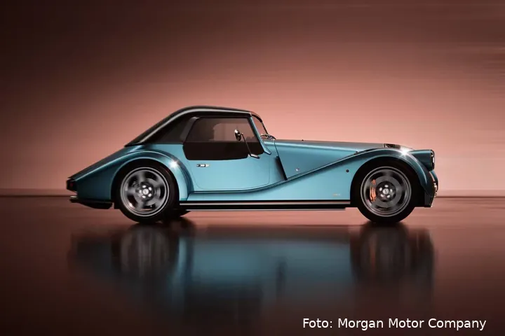 https___hypebeast.com_image_2026_04_23_morgan-supersport-400-power-bmw-engine-4