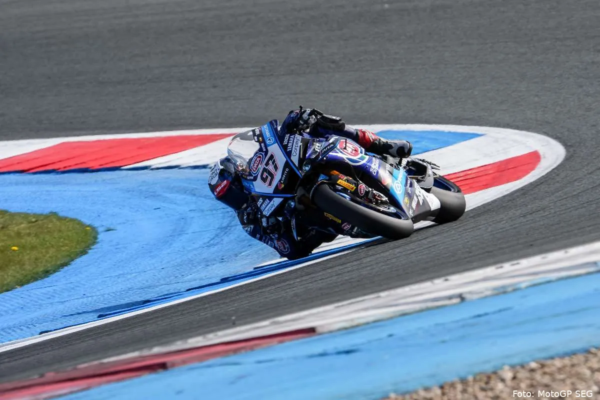 Xavi Vierge pilota Yamaha Superbike guida la R1 nelle prove WorldSBK al TT Circuit Assen