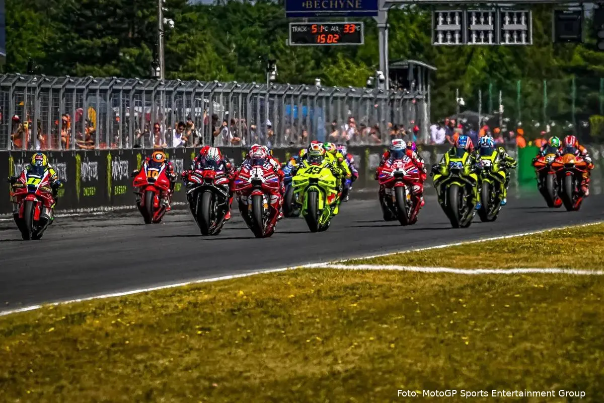 Piloti MotoGP sulla griglia della gara a Brno, GP Repubblica Ceca