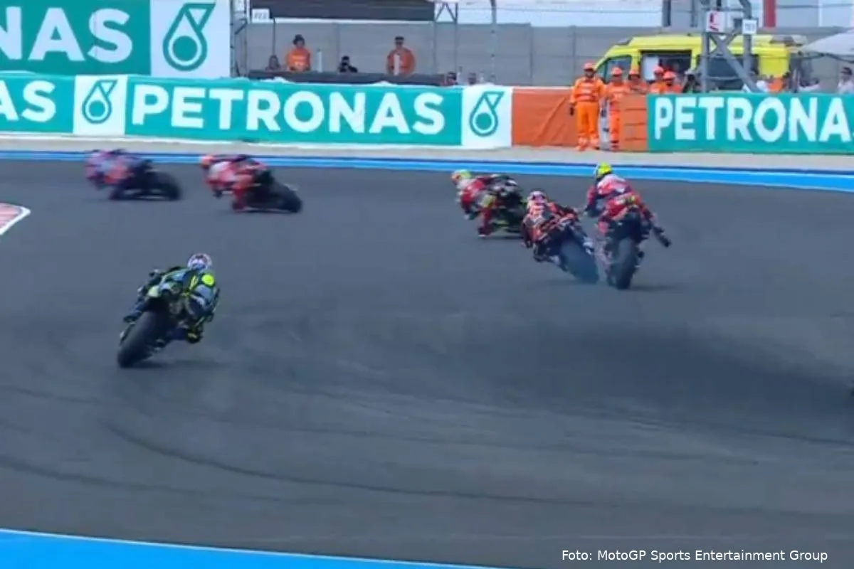 Contatto Bastianini-Mir nella gara MotoGP in Ungheria
