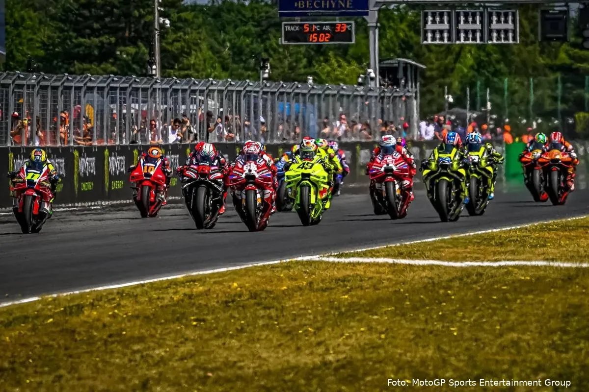 Piloti MotoGP sulla griglia della gara a Brno, GP Repubblica Ceca