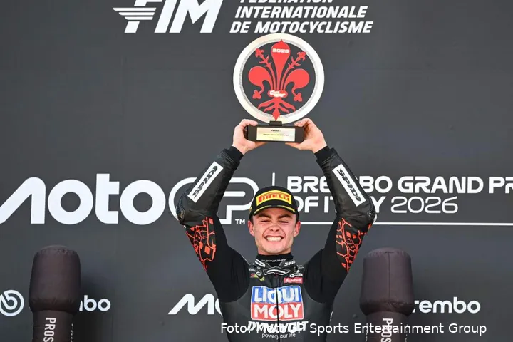 Manu Gonzalez pilota Moto2 festeggia la vittoria al Mugello