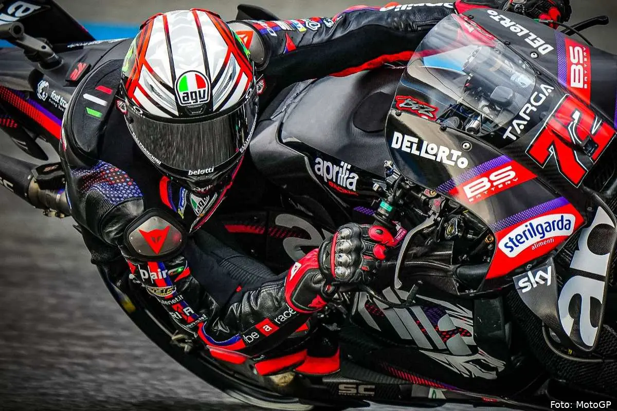 Marco Bezzecchi pilota Aprilia MotoGP a Buriram, Thailandia