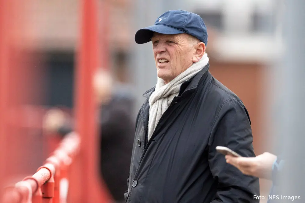 jan streuer kijkend training 2020 2021 twente hengelo