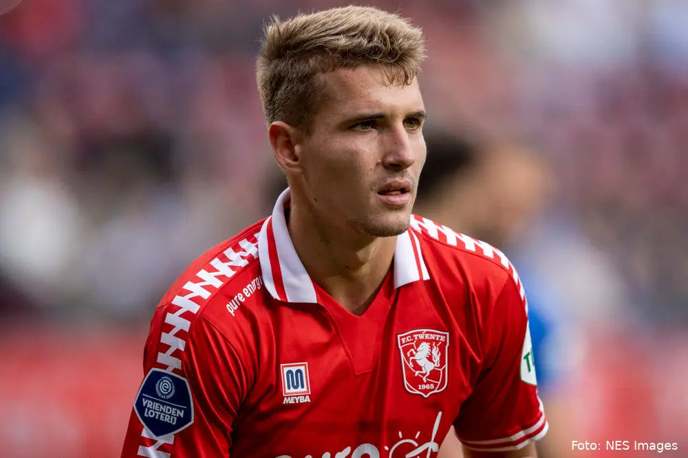 michal sadilek fc twente 2021 close up