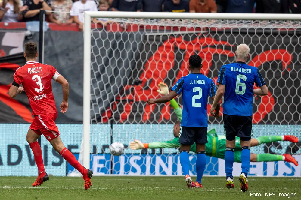 propper scoort fc twente ajax grolsch veste augustus 2021