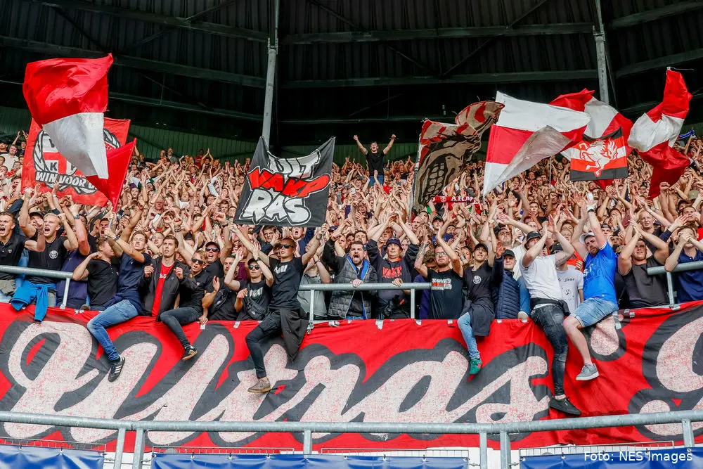supporters fc twente heerenveen uit abe lenstra stadion 2021