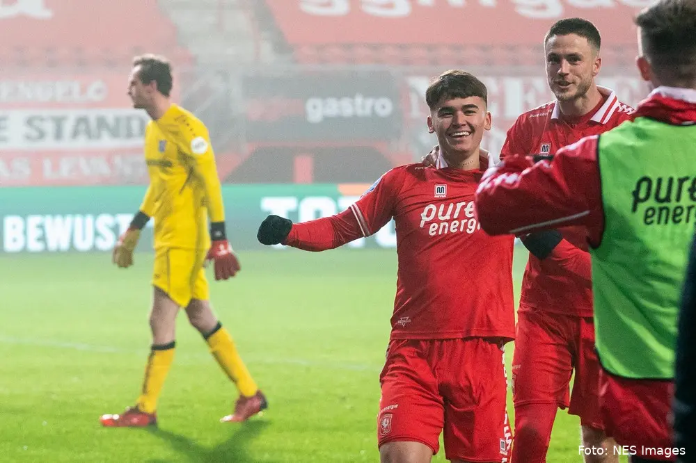 ugalde mous twente heerenveen 2022 grolsch veste