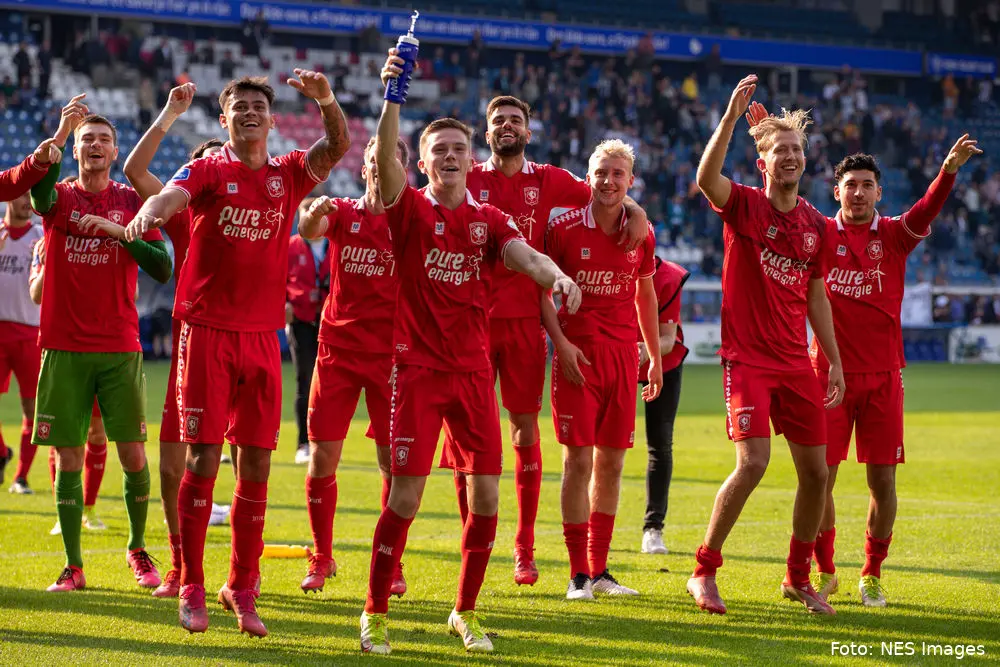 vieren feest overwinning heerenveen twente abe lenstra 2021 2022
