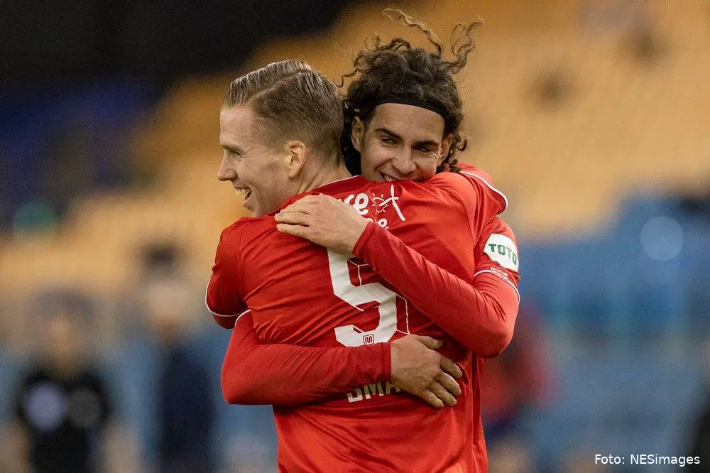 zerrouki smal juichen vitesse twente gelredome 2020 2021