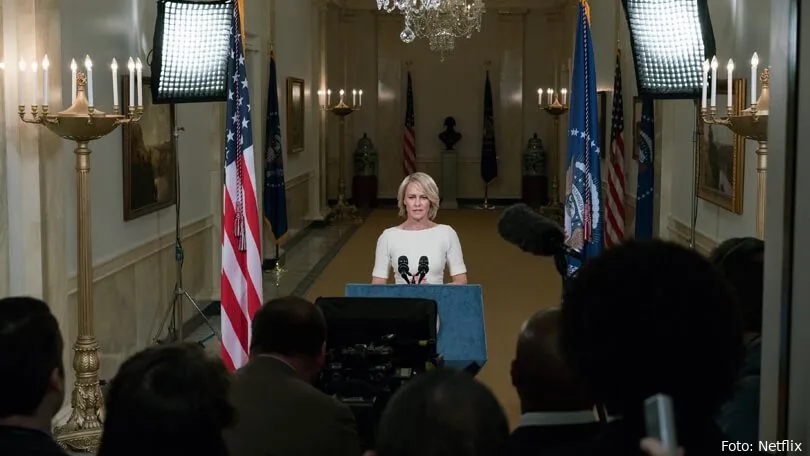 claire underwood house of cards seizoen 6 1 810x456
